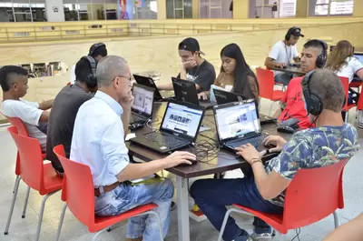 Alcaldía ofrece cursos gratuitos en tecnología