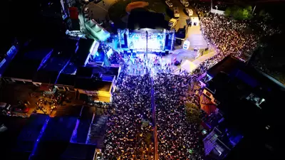 Miles de pereiranos cumplieron su cita con la salsa en el concierto de la Avenida la Independencia