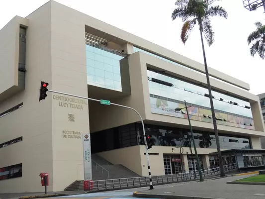 En el marco de su aniversario número 82, la biblioteca pública Ramón Correa Mejía reabre sus puertas en Pereira