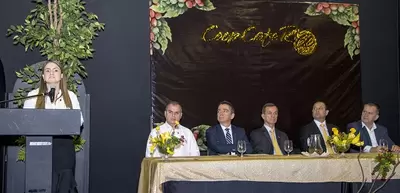 Alcaldía hace reconocimiento a la cooperativa departamental de cafeteros por sus 60 años de servicio