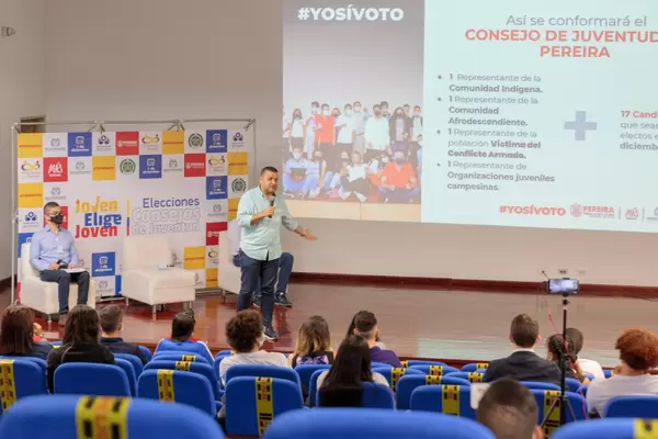 Alcalde Carlos Maya invita a todos los jóvenes a participar en elecciones de consejos juveniles